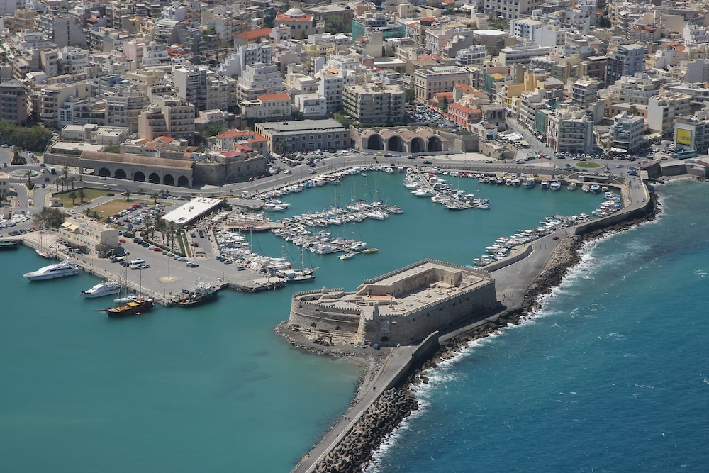 Infinity City Boutique Hotel — Main photo in Heraklion