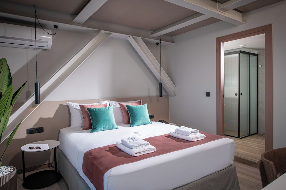 Infinity City Boutique Hotel — Hotel rooms in Heraklion