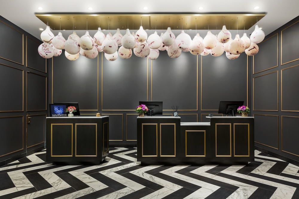 Hotel 57 — Restaurant & bars in New York City, New York State