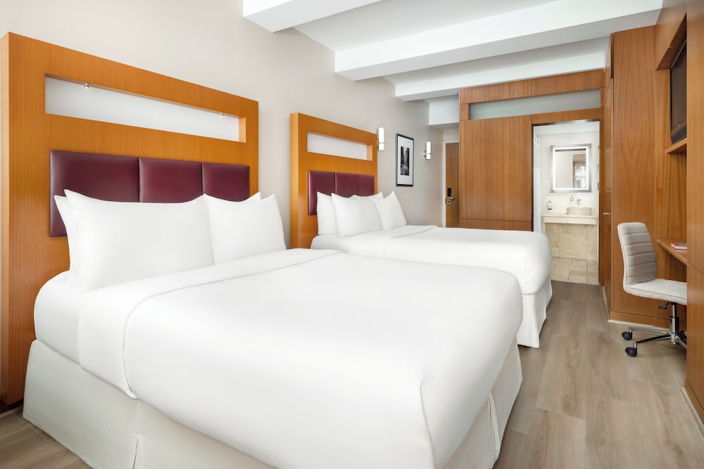 Hotel 57 — Hotel rooms in New York City, New York State