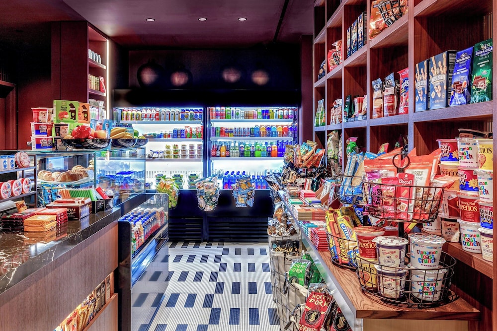 Renaissance New York Times Square Hotel by Marriott — Restaurant & bars in New York City, New York State