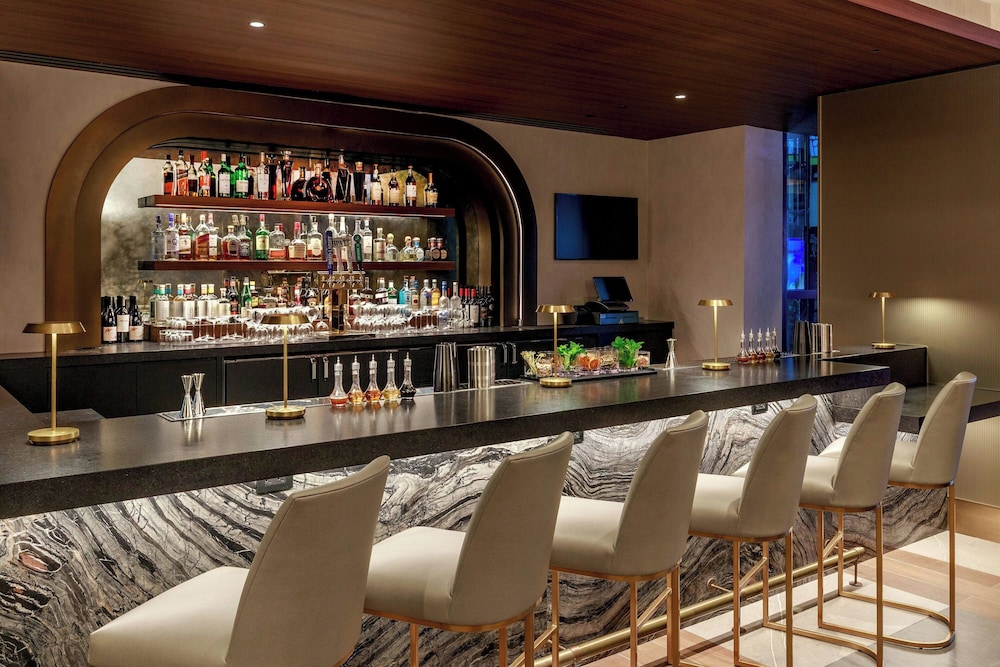 Renaissance New York Times Square Hotel by Marriott — Restaurant & bars in New York City, New York State