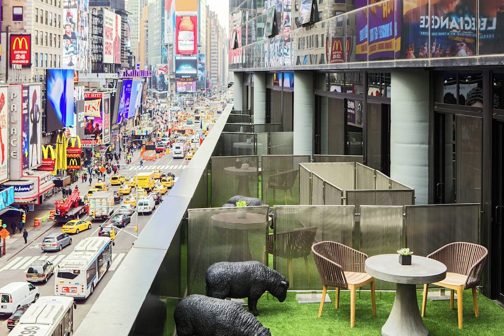 Renaissance New York Times Square Hotel by Marriott - zdjęcie 5