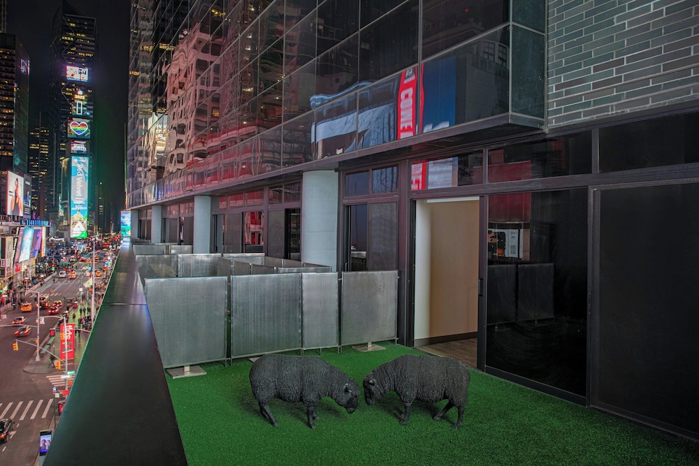 Renaissance New York Times Square Hotel by Marriott — Hotel building in New York City, New York State
