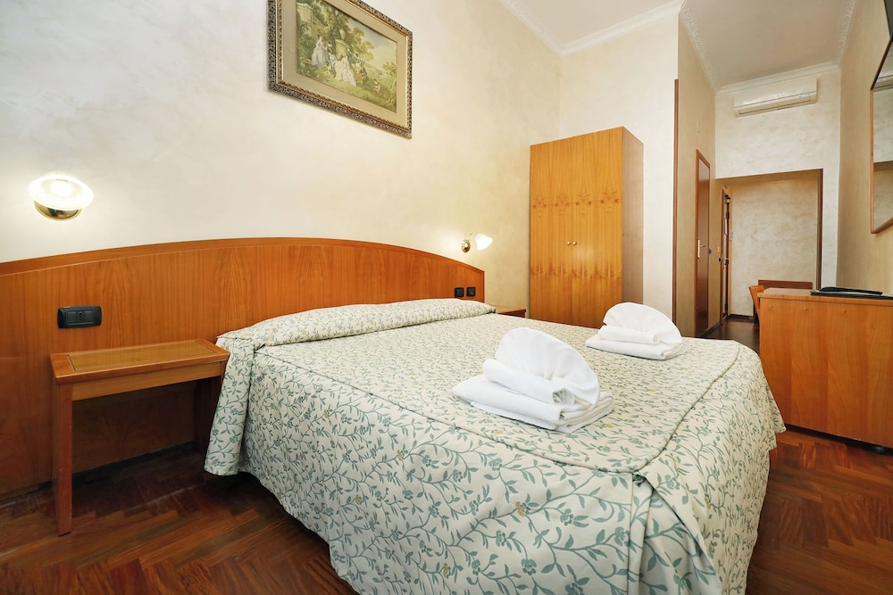 Hotel Corot — Hotel rooms in Rome, Lazio