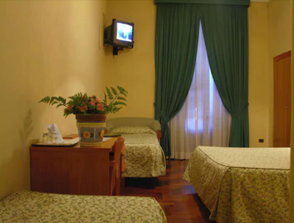 Hotel Corot — Hotel rooms in Rome, Lazio