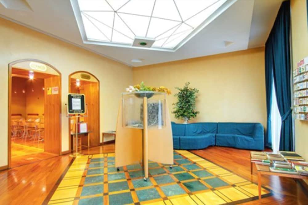 Hotel Corot — Hotel building in Rome, Lazio