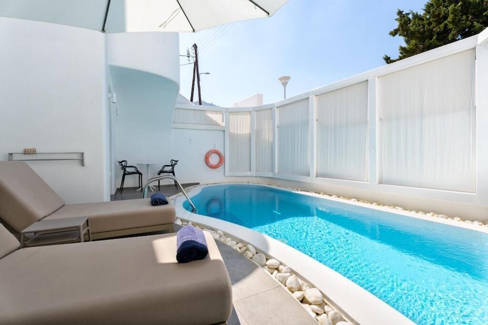 La Bellezza Eco Boutique Hotel — Swimming pool in Kamari, South Aegean
