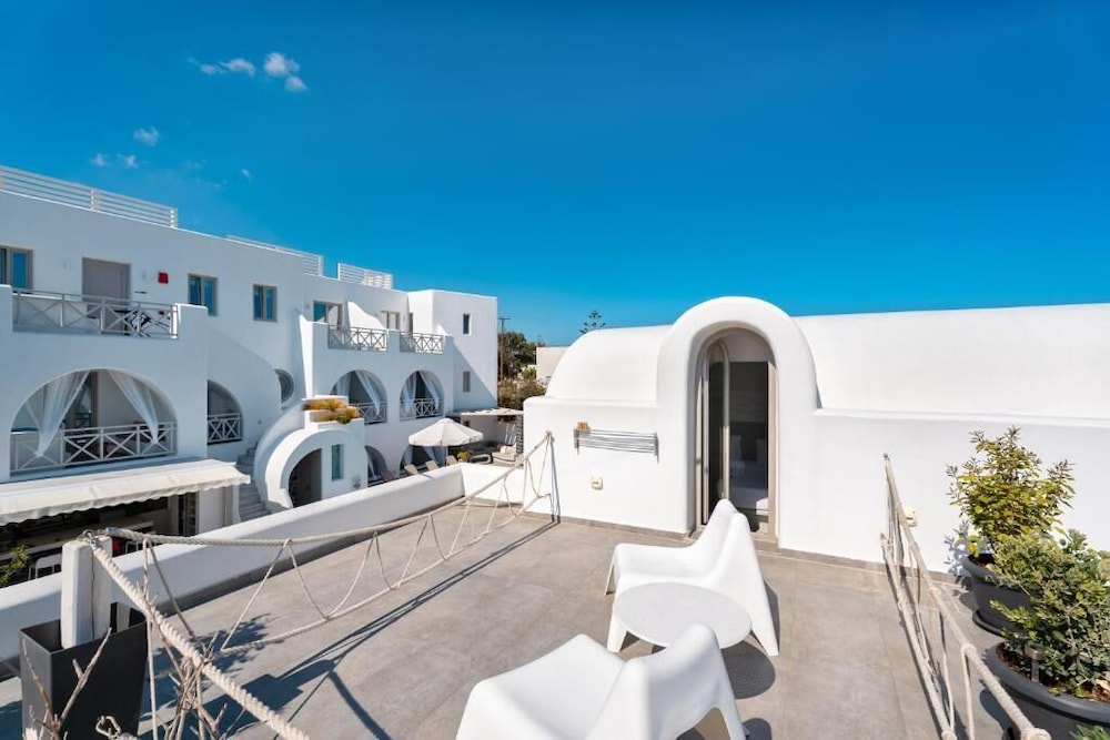 La Bellezza Eco Boutique Hotel — Hotel building in Kamari, South Aegean