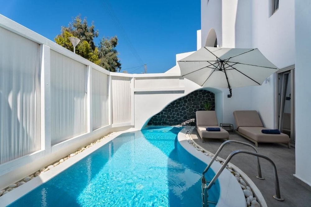 La Bellezza Eco Boutique Hotel — Swimming pool in Kamari, South Aegean