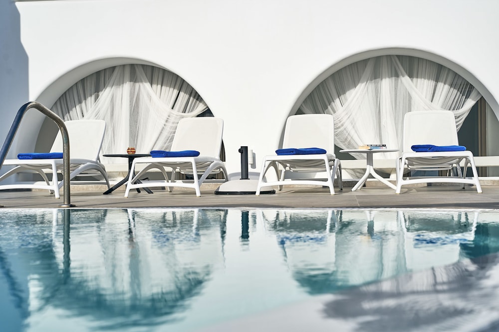 La Bellezza Eco Boutique Hotel — Swimming pool in Kamari, South Aegean