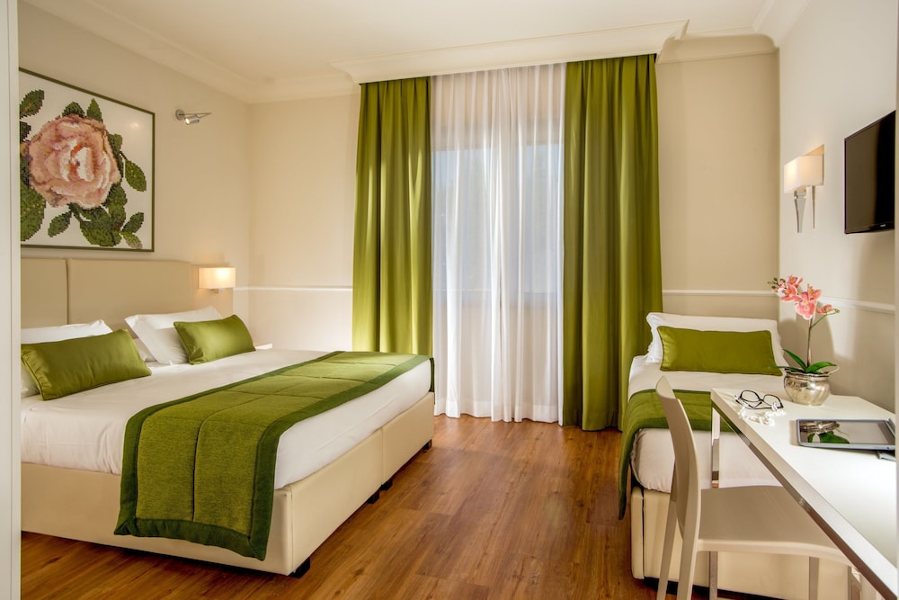 Hotel Cristoforo Colombo — Hotel rooms in Rome, Lazio