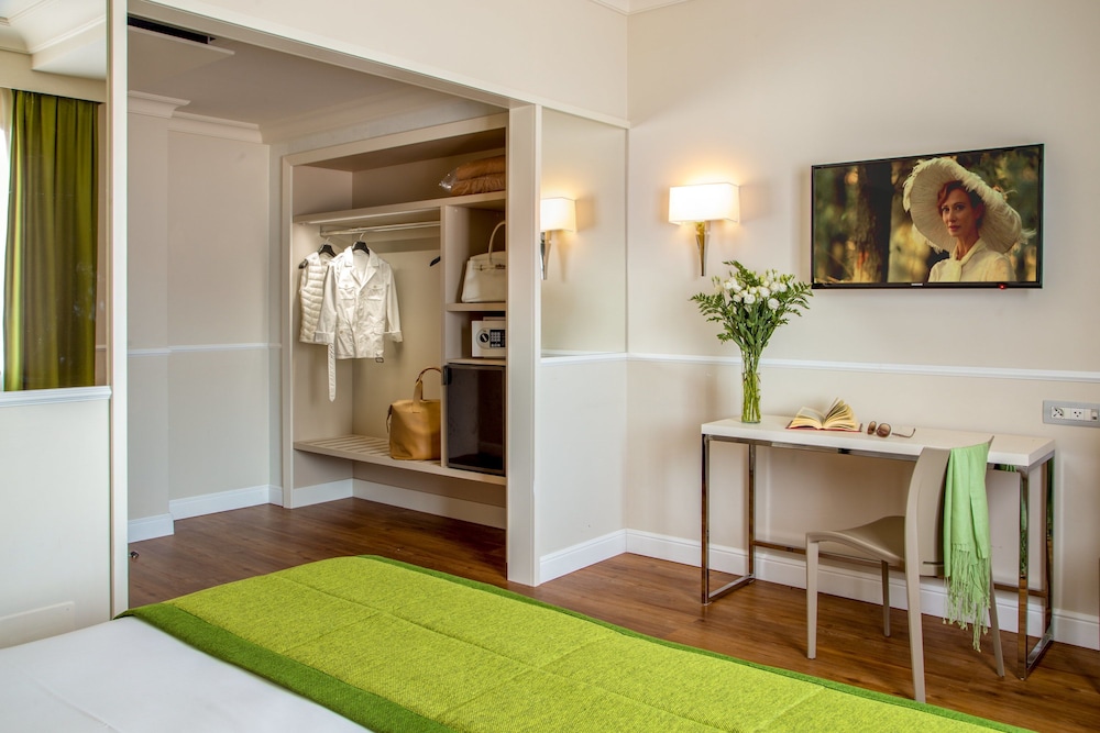 Hotel Cristoforo Colombo — Hotel rooms in Rome, Lazio