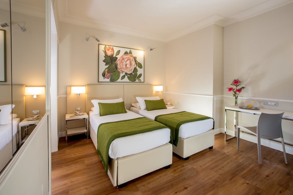 Hotel Cristoforo Colombo — Hotel rooms in Rome, Lazio