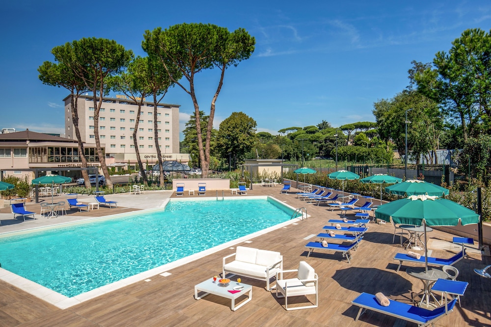 Hotel Cristoforo Colombo — Swimming pool in Rome, Lazio