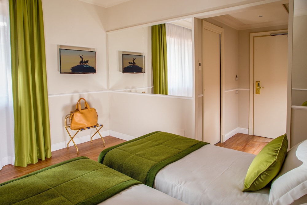 Hotel Cristoforo Colombo — Hotel rooms in Rome, Lazio