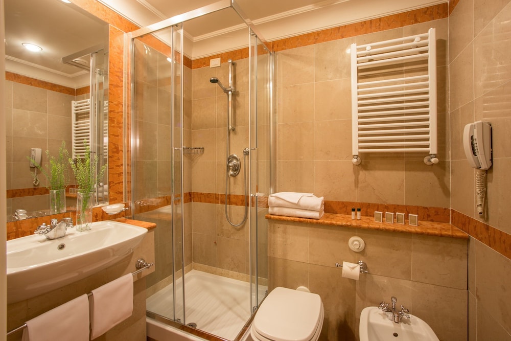 Hotel Cristoforo Colombo — Hotel rooms in Rome, Lazio