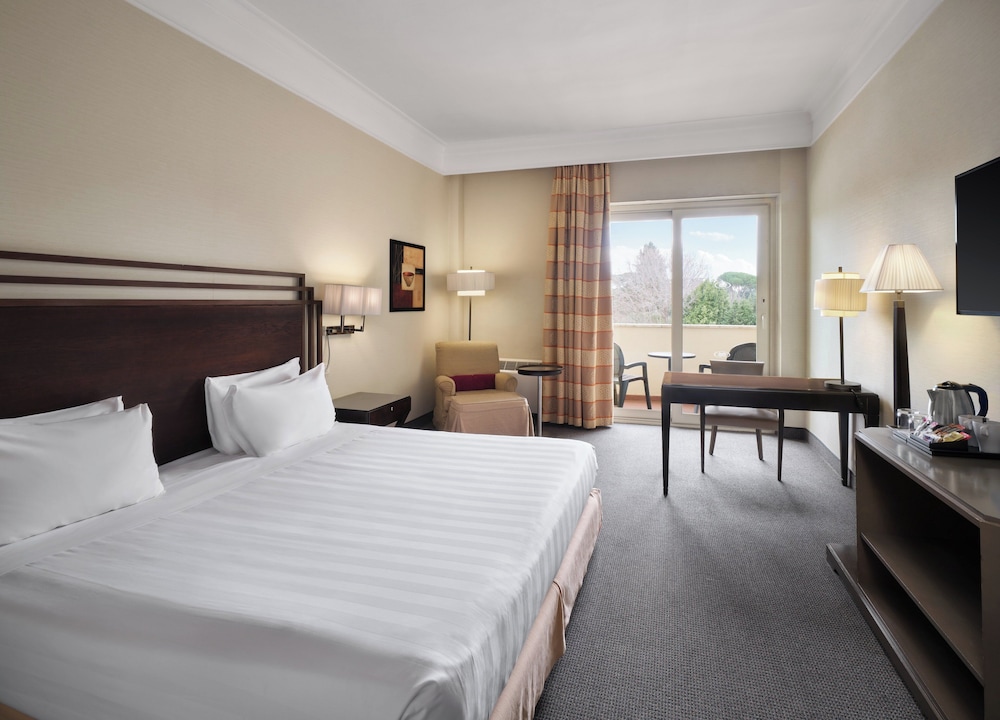 Crowne Plaza Rome-St. Peter's Hotel & Spa by IHG — Hotel rooms in Rome, Lazio