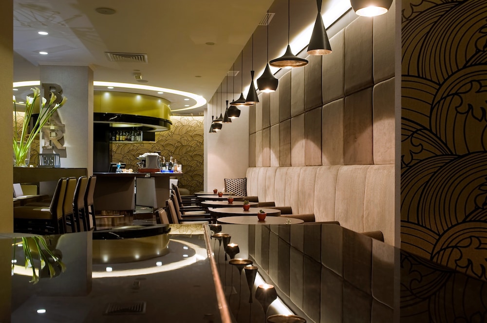 Crowne Plaza Rome-St. Peter's Hotel & Spa by IHG — Restaurant & bars in Rome, Lazio