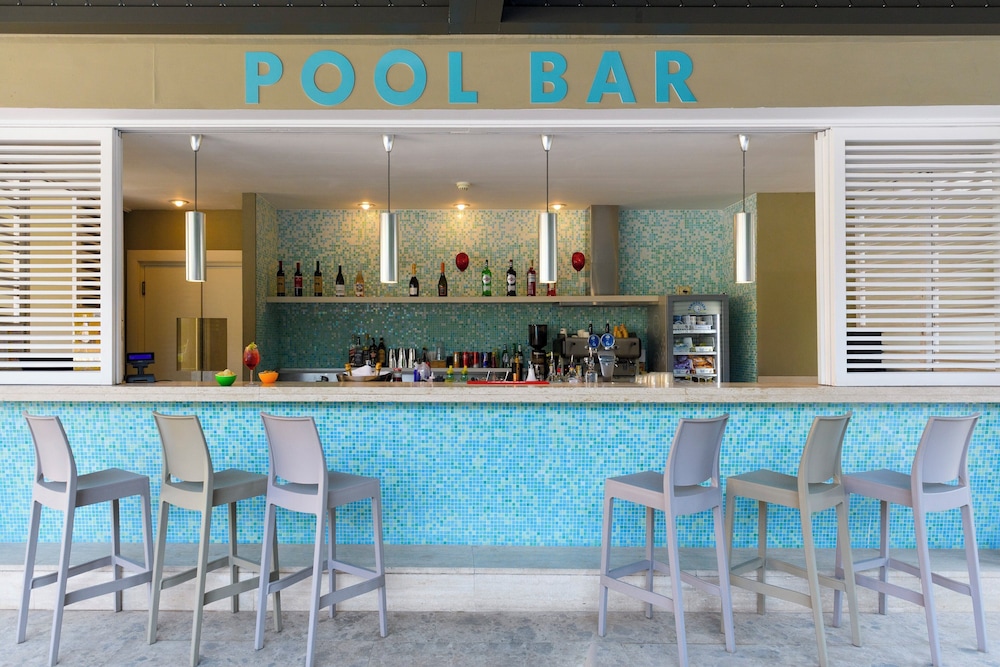 Crowne Plaza Rome-St. Peter's Hotel & Spa by IHG — Restaurant & bars in Rome, Lazio