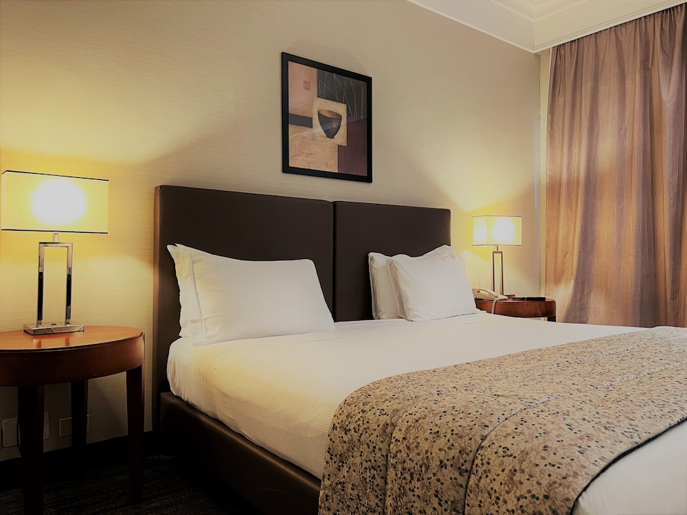 Crowne Plaza Rome-St. Peter's Hotel & Spa by IHG — Hotel rooms in Rome, Lazio
