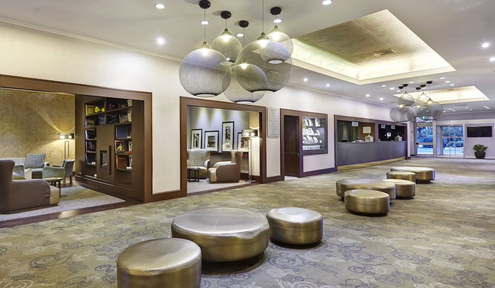 Crowne Plaza Rome-St. Peter's Hotel & Spa by IHG — Hotel building in Rome, Lazio