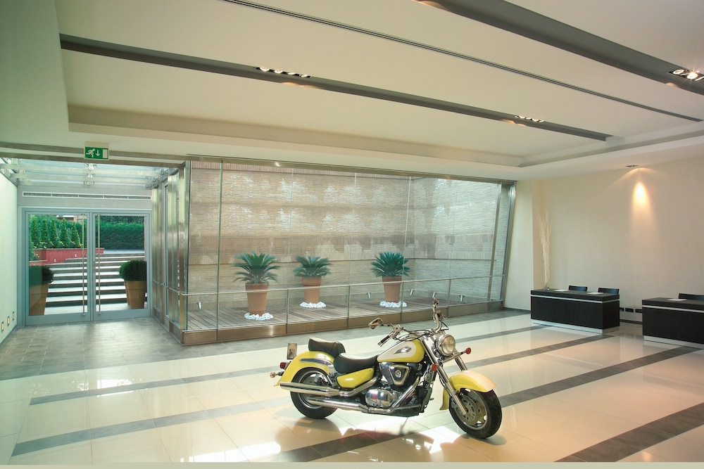 Crowne Plaza Rome-St. Peter's Hotel & Spa by IHG — Hotel building in Rome, Lazio