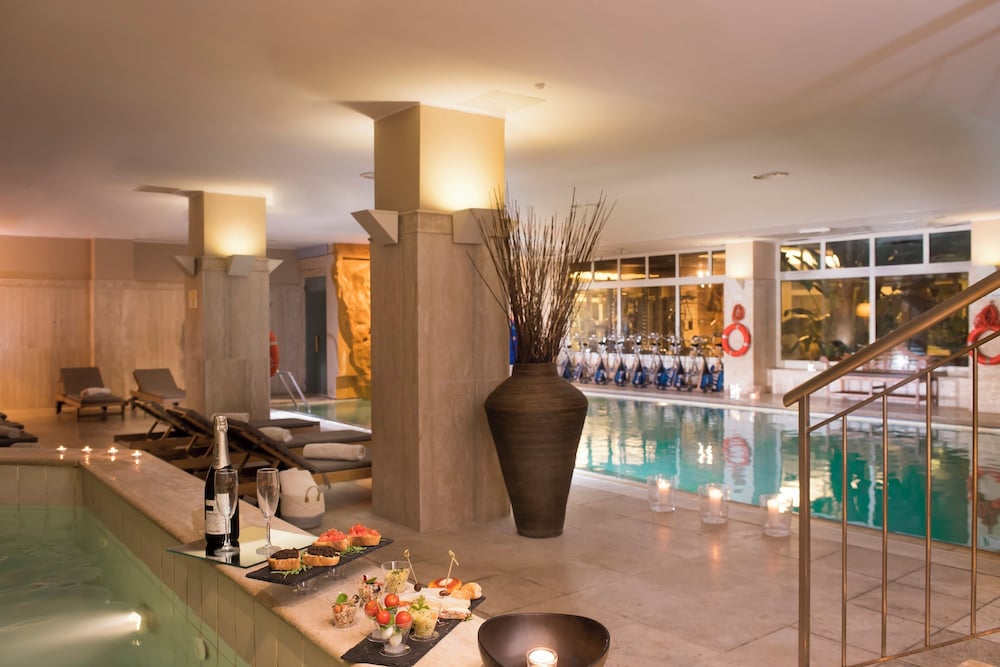Crowne Plaza Rome-St. Peter's Hotel & Spa by IHG — Swimming pool in Rome, Lazio