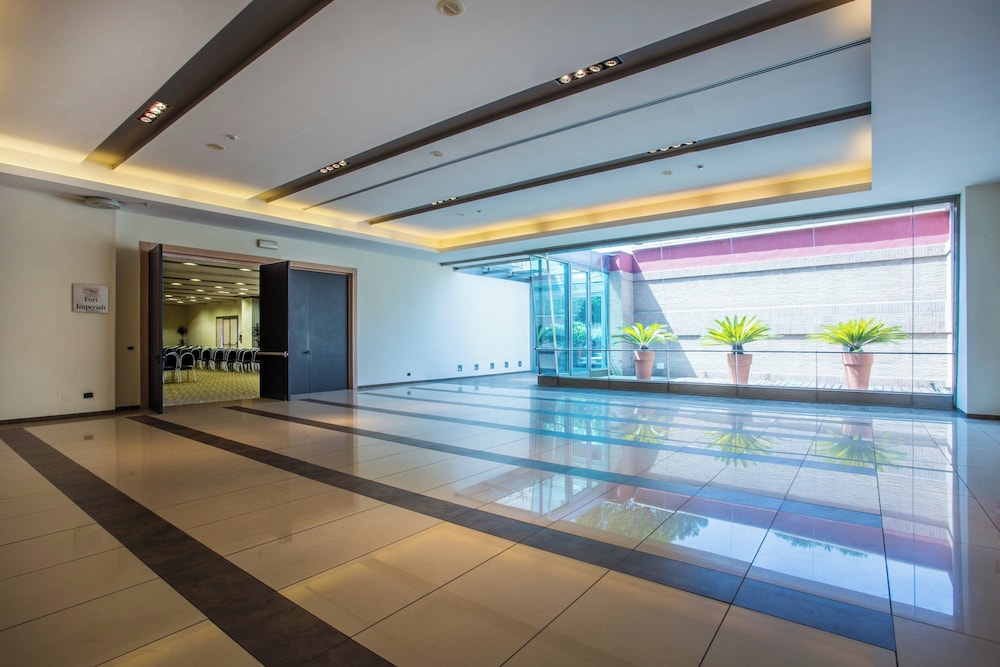 Crowne Plaza Rome-St. Peter's Hotel & Spa by IHG — Hotel building in Rome, Lazio