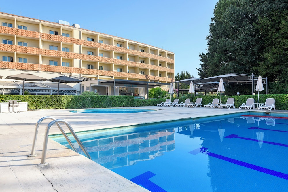 Crowne Plaza Rome-St. Peter's Hotel & Spa by IHG — Swimming pool in Rome, Lazio