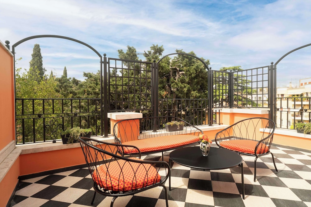 Hotel Degli Aranci — Hotel building in Rome, Lazio