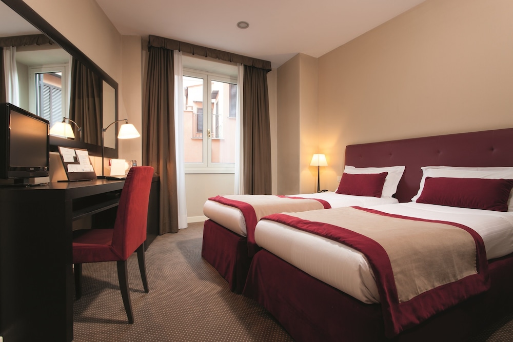 Dei Borgognoni Hotel — Hotel rooms in Rome, Lazio