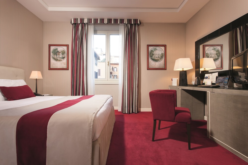 Dei Borgognoni Hotel — Hotel rooms in Rome, Lazio