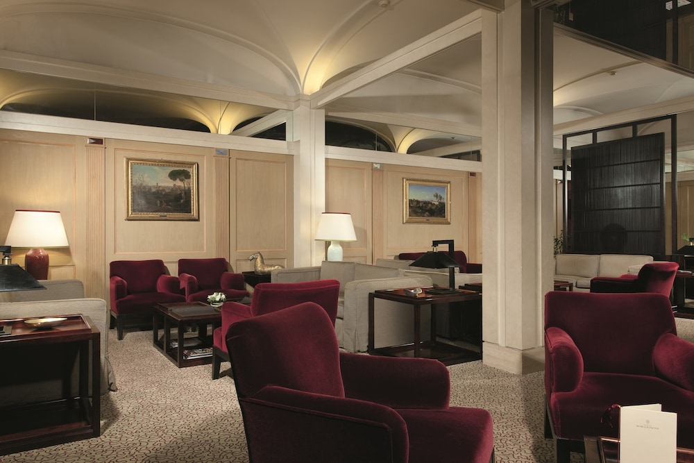 Dei Borgognoni Hotel — Hotel rooms in Rome, Lazio