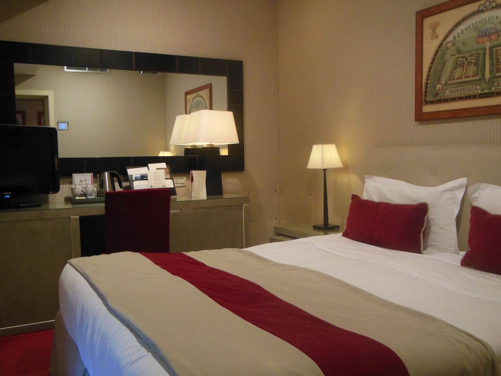 Dei Borgognoni Hotel — Hotel rooms in Rome, Lazio