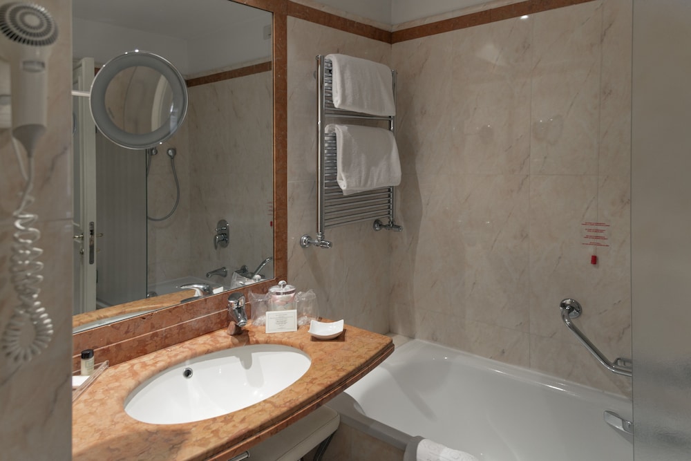 Dei Borgognoni Hotel — Hotel rooms in Rome, Lazio