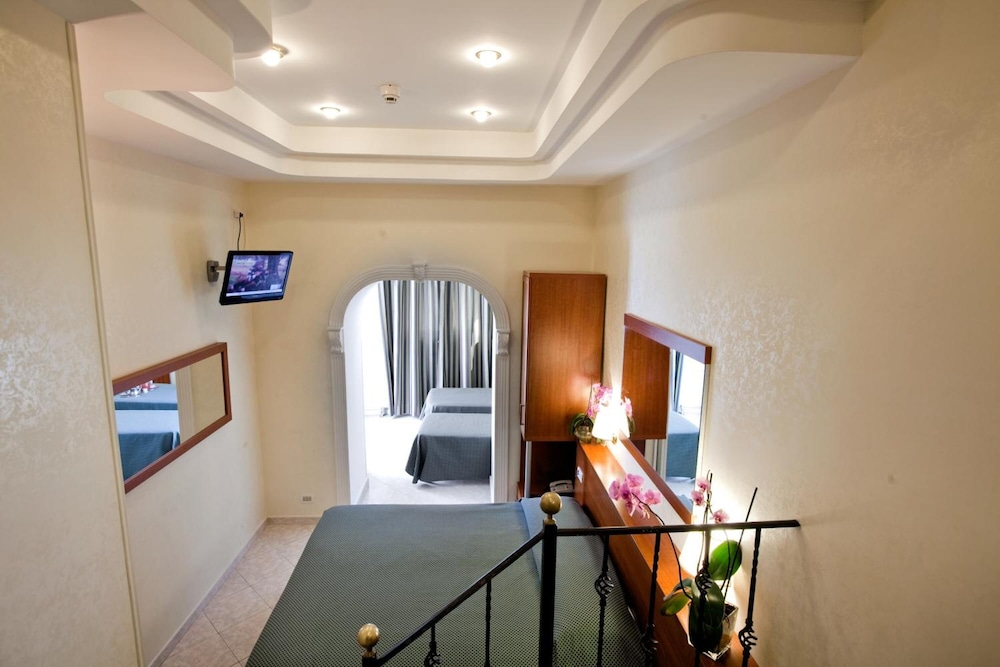 Hotel Delle Muse — Hotel rooms in Rome, Lazio