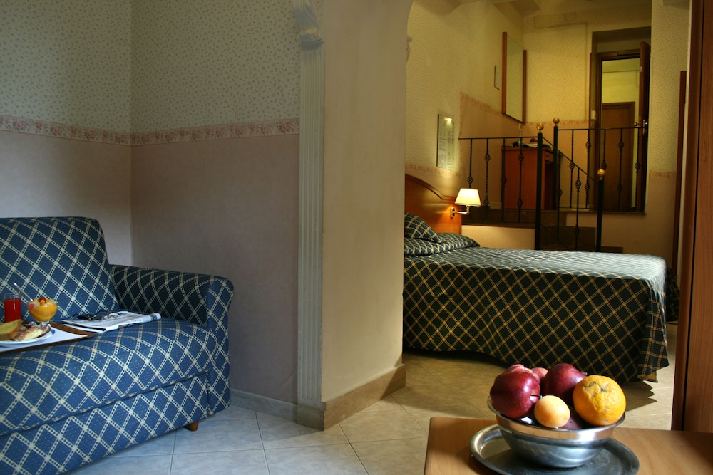 Hotel Delle Muse — Hotel rooms in Rome, Lazio