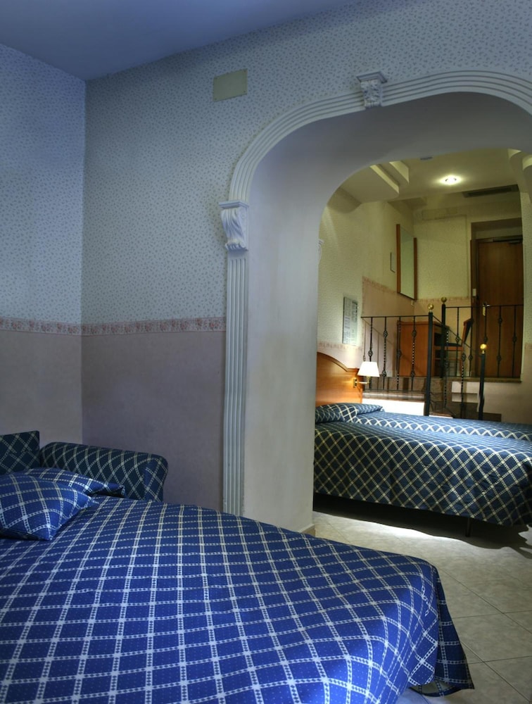 Hotel Delle Muse — Hotel rooms in Rome, Lazio