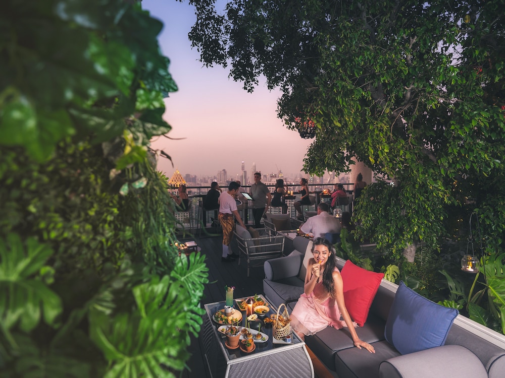 Banyan Tree Bangkok — Restaurant & bars in Bangkok, Bangkok
