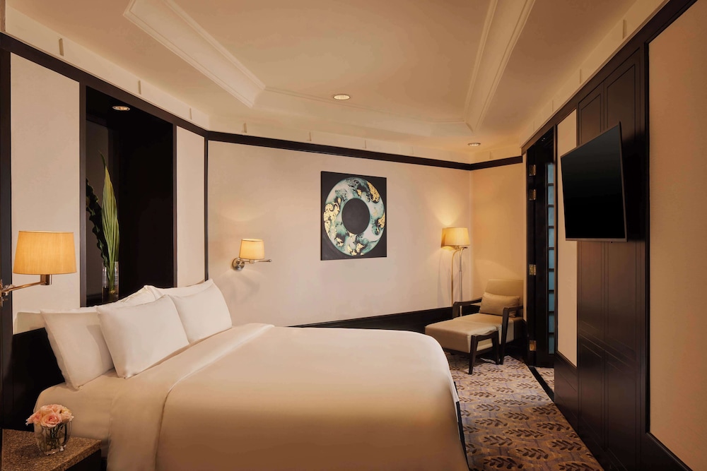 Banyan Tree Bangkok — Hotel rooms in Bangkok, Bangkok