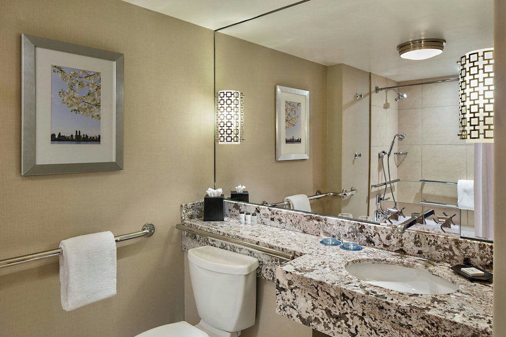 Sheraton New York Times Square Hotel — Hotel rooms in New York City, New York State