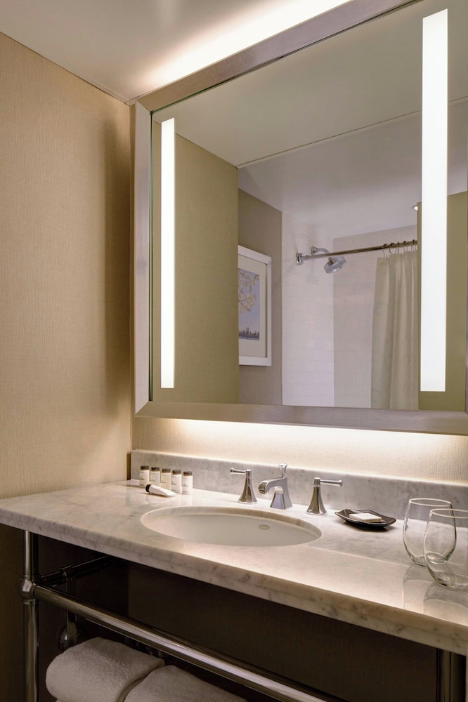 Sheraton New York Times Square Hotel — Hotel rooms in New York City, New York State