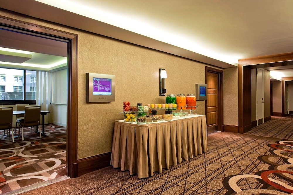 Sheraton New York Times Square Hotel — Restaurant & bars in New York City, New York State