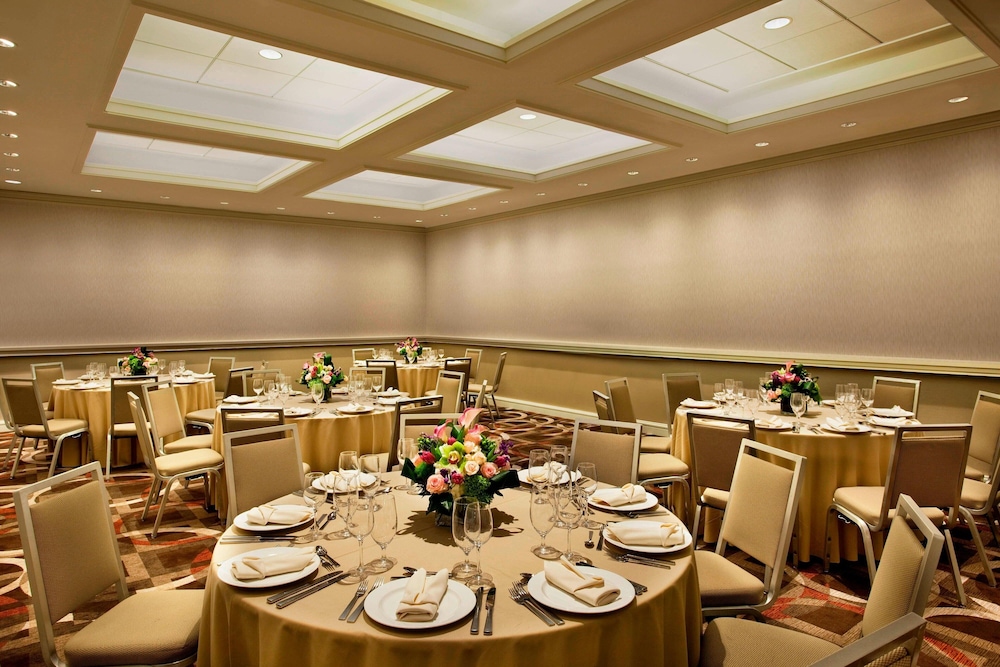 Sheraton New York Times Square Hotel — Restaurant & bars in New York City, New York State