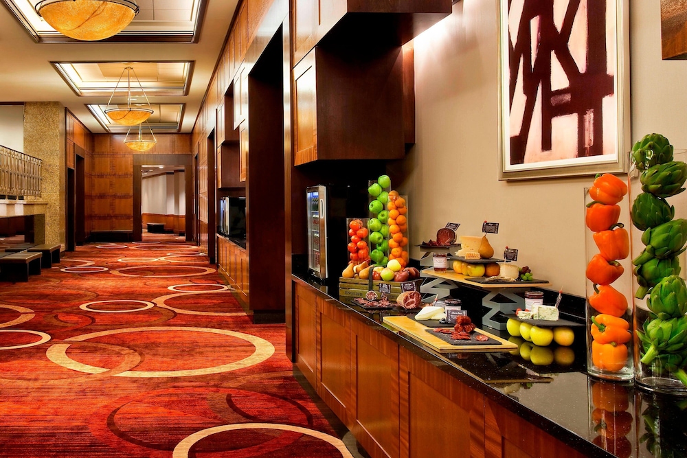 Sheraton New York Times Square Hotel — Restaurant & bars in New York City, New York State
