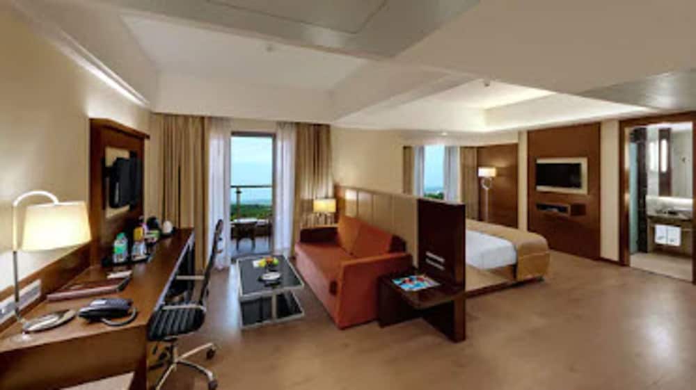The Fern Kadamba Hotel & Spa Goa, Panjim, Series by Marriott — Hotel rooms in Divar Island, Goa