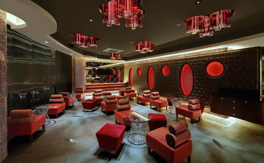 The Fern Kadamba Hotel & Spa Goa, Panjim, Series by Marriott — Restaurant & bars in Divar Island, Goa