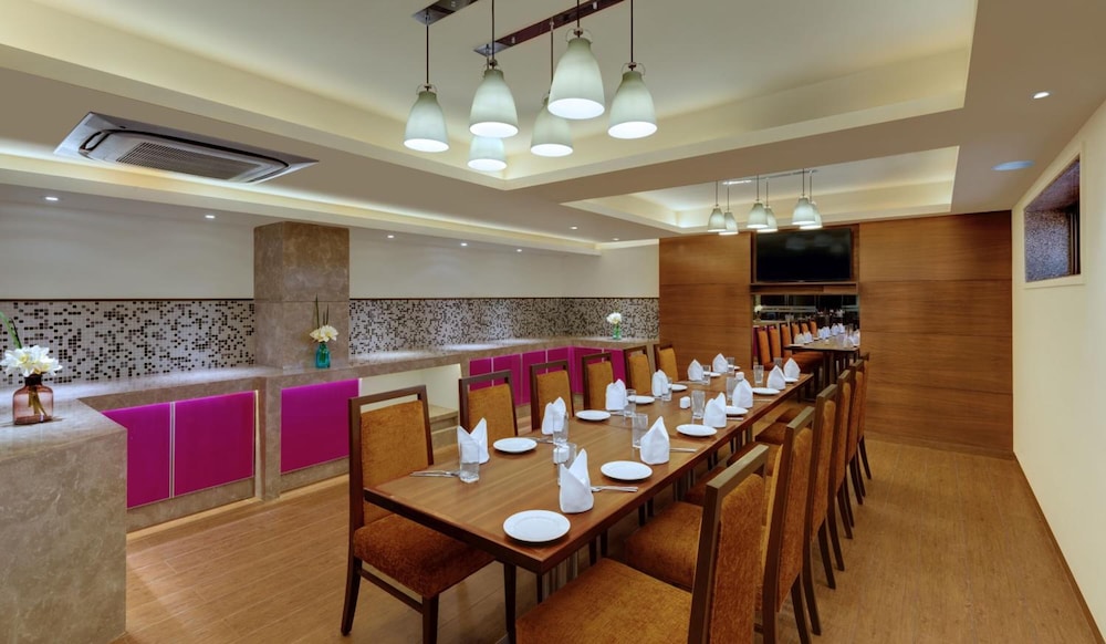 The Fern Kadamba Hotel & Spa Goa, Panjim, Series by Marriott — Restaurant & bars in Divar Island, Goa