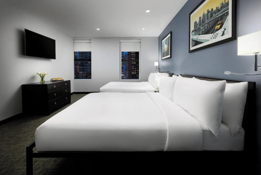 OYO Times Square — Hotel rooms in New York City, New York State